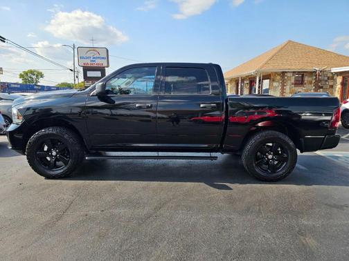 2018 RAM 1500 ST