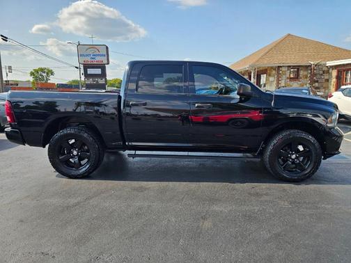 2018 RAM 1500 ST