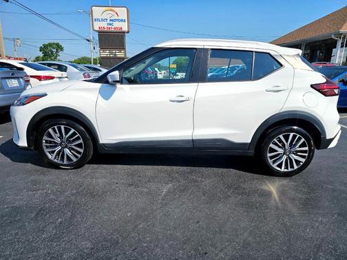 2021 Nissan Kicks SV