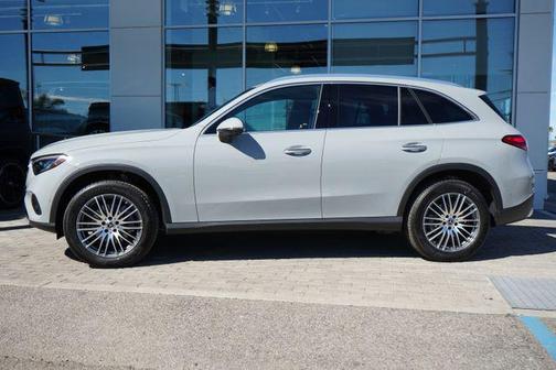 MANUFAKTUR Alpine Grey 2026 Mercedes-Benz GLC 300 4MATIC