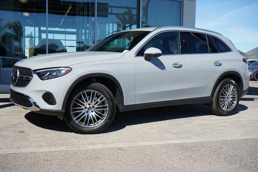 MANUFAKTUR Alpine Grey 2026 Mercedes-Benz GLC 300 4MATIC