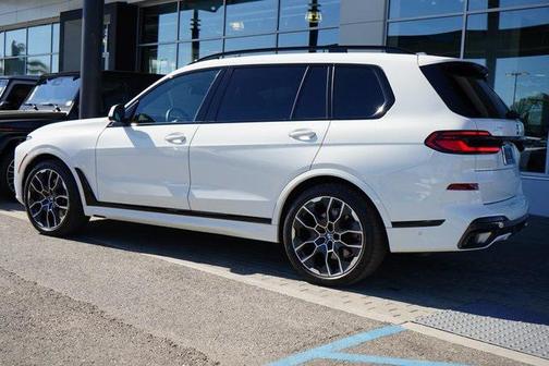 2024 BMW X7 xDrive40i