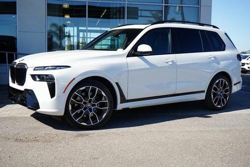 2024 BMW X7 xDrive40i