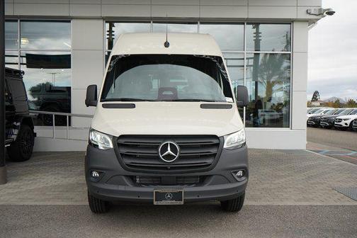 2026 Mercedes-Benz Sprinter 2500 Crew 144 WB