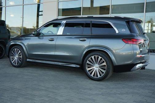Selenite Grey Metallic 2026 Mercedes-Benz Maybach GLS 600 4MATIC
