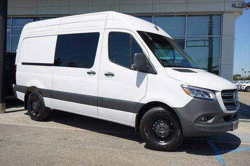 2025 Mercedes-Benz Sprinter 2500 Crew 144 WB