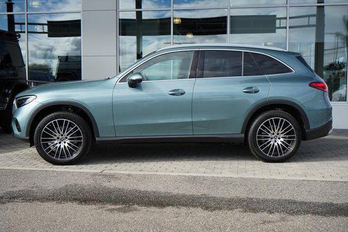 2026 Mercedes-Benz GLC 300 4MATIC