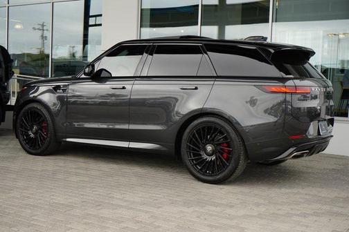 2024 Land Rover Range Rover Sport SE