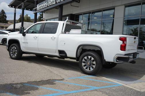 Summit White 2025 Chevrolet Silverado 3500 LT