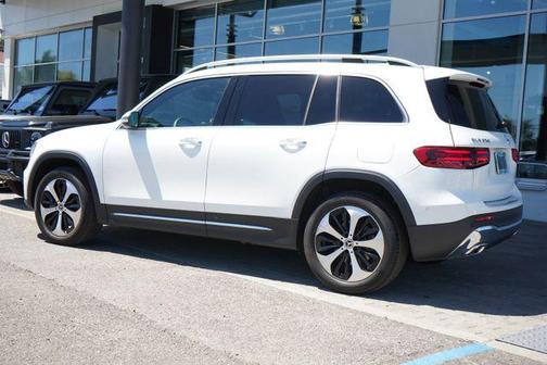 Polar White 2026 Mercedes-Benz GLB 250 Base