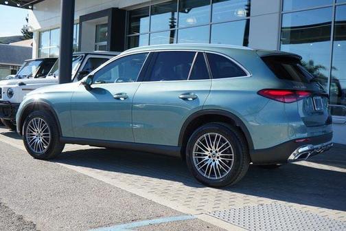 2026 Mercedes-Benz GLC 300 4MATIC