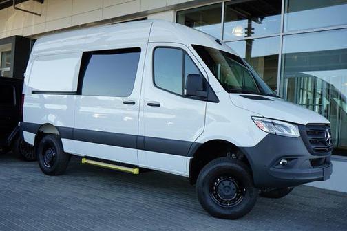 2025 Mercedes-Benz Sprinter 2500 Crew 144 WB