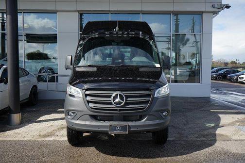 2026 Mercedes-Benz Sprinter 2500 Passenger 144 WB