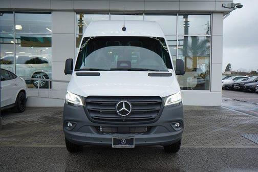2026 Mercedes-Benz Sprinter 2500 Crew 144 WB