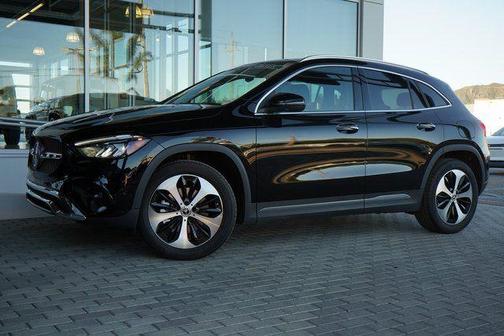 Night Black 2026 Mercedes-Benz GLA 250 4MATIC