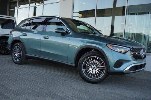 Verde Silver Metallic 2026 Mercedes-Benz GLC 300 Base
