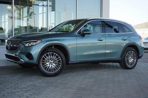 Verde Silver Metallic 2026 Mercedes-Benz GLC 300 Base