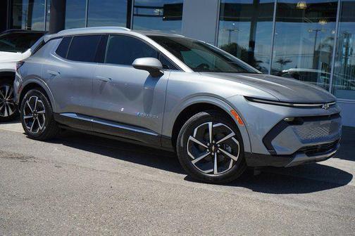 2025 Chevrolet Equinox EV LT