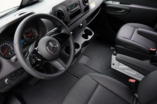 2025 Mercedes-Benz Sprinter 2500 Standard Roof