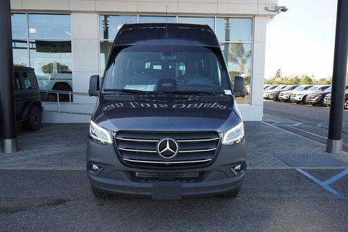 2025 Mercedes-Benz Sprinter 2500 Crew 170 WB
