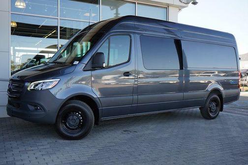 2025 Mercedes-Benz Sprinter 2500 Crew 170 WB