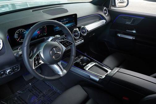 Cirrus Silver Metallic 2026 Mercedes-Benz GLB 250 Base