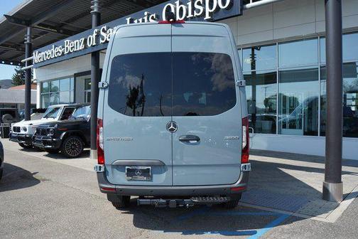 2025 Mercedes-Benz Sprinter 2500 Crew 144 WB