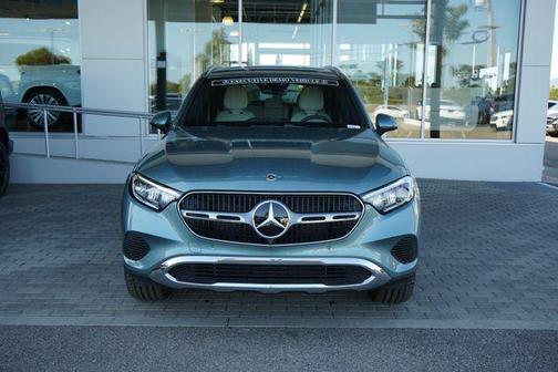 Verde Silver 2026 Mercedes-Benz GLC 300 4MATIC