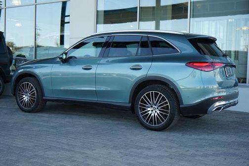 Verde Silver 2026 Mercedes-Benz GLC 300 4MATIC