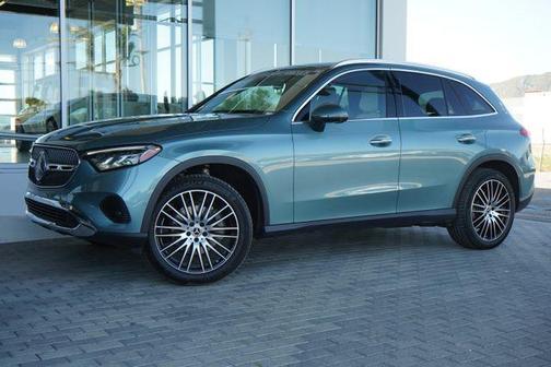 Verde Silver 2026 Mercedes-Benz GLC 300 4MATIC