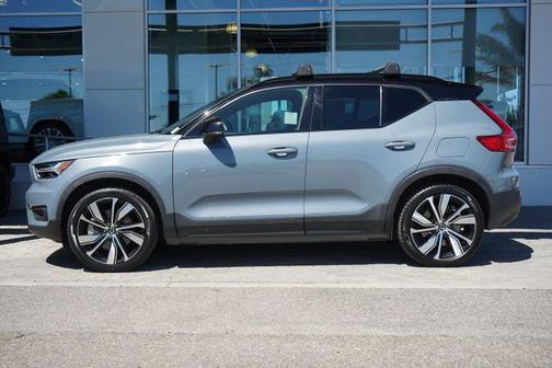 2021 Volvo XC40 Recharge Pure Electric P8