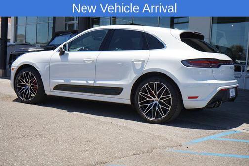 Carrara White Metallic 2024 Porsche Macan Macan