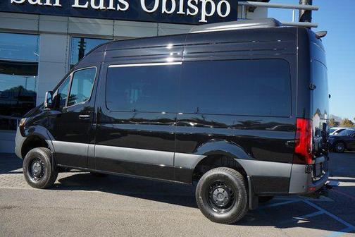 Obsidian Black Metallic 2026 Mercedes-Benz Sprinter 2500 4MATIC