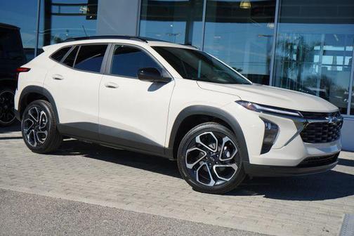 White Sands 2026 Chevrolet Trax FWD 2RS