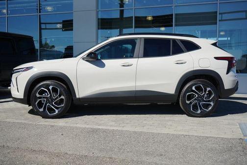 White Sands 2026 Chevrolet Trax FWD 2RS