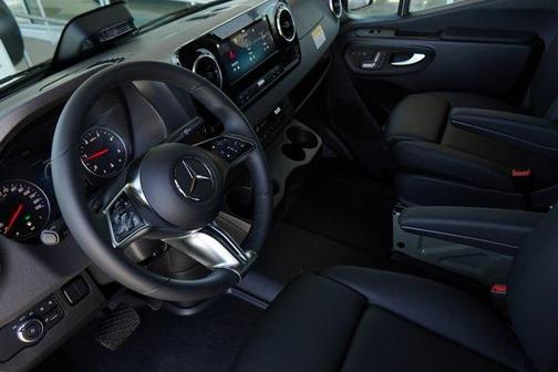 2025 Mercedes-Benz Sprinter 2500 Standard Roof