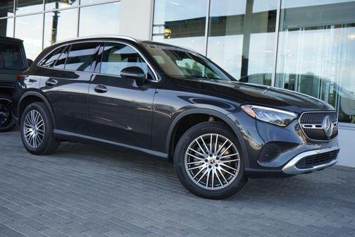 Graphite Grey Metallic 2026 Mercedes-Benz GLC 300 Base
