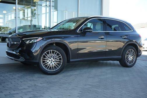 Graphite Grey Metallic 2026 Mercedes-Benz GLC 300 Base