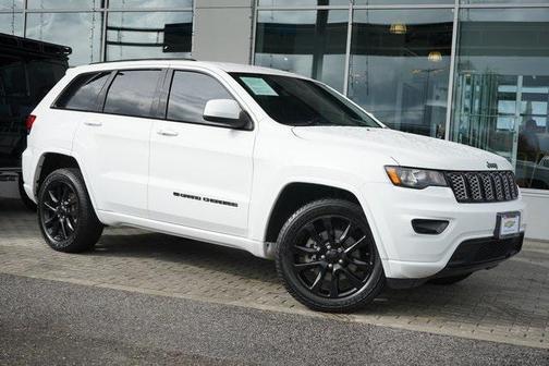 2022 Jeep Grand Cherokee Laredo