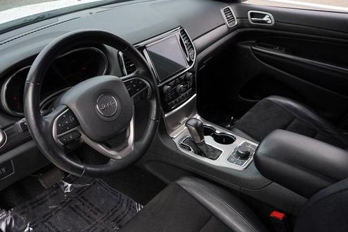 2022 Jeep Grand Cherokee Laredo