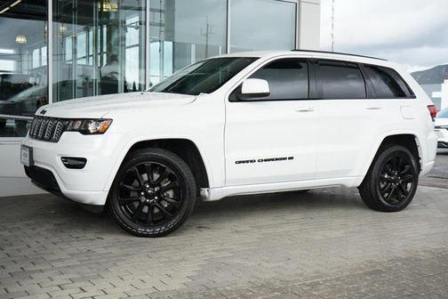 2022 Jeep Grand Cherokee Laredo