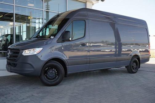 2024 Mercedes-Benz eSprinter 2500 Cargo 170 WB