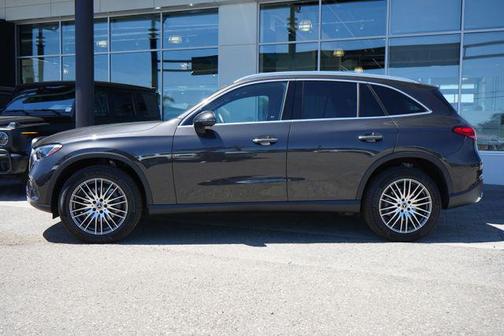 Graphite Grey Metallic 2026 Mercedes-Benz GLC 300 Base