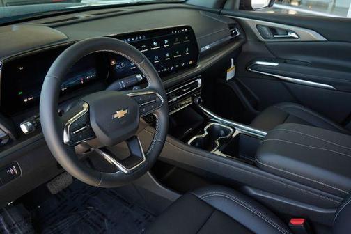 Lakeshore Blue Metallic 2026 Chevrolet Traverse LT