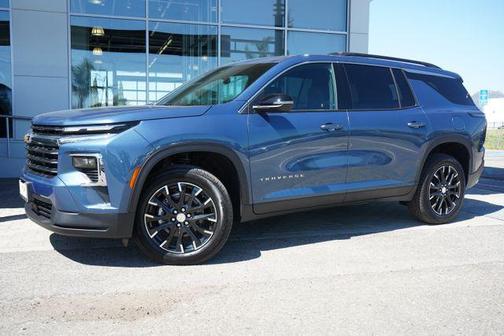 Lakeshore Blue Metallic 2026 Chevrolet Traverse LT