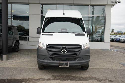 2025 Mercedes-Benz Sprinter 2500 Standard Roof