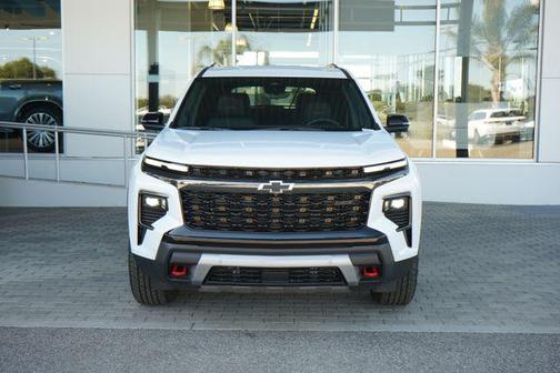 Polar White Tricoat 2026 Chevrolet Traverse AWD Z71