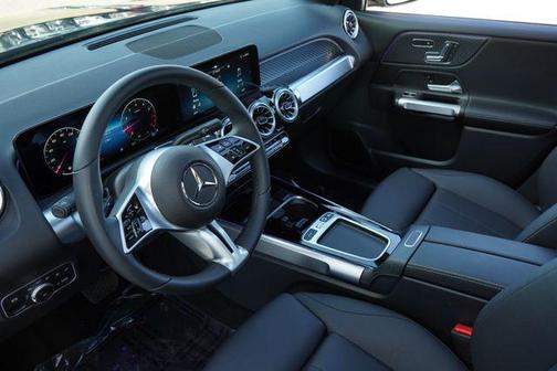 Night Black 2026 Mercedes-Benz GLB 250 Base