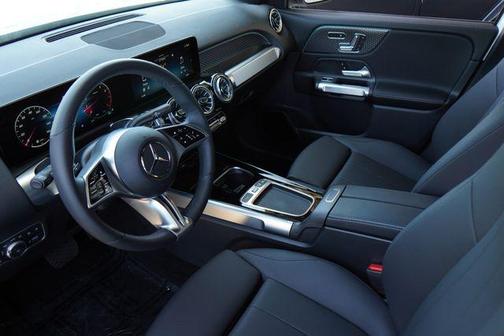 Polar White 2026 Mercedes-Benz GLB 250 Base