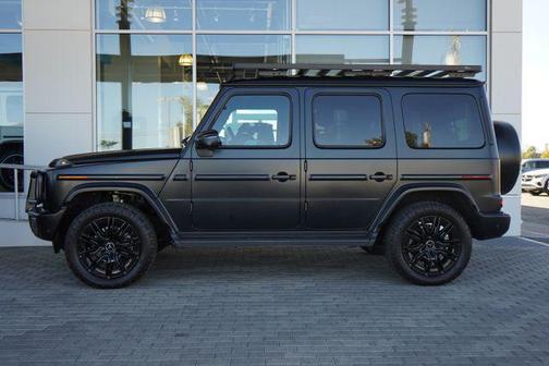 MANUFAKTUR Night Black magno 2026 Mercedes-Benz G-Class G 550